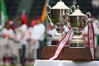 優勝、準優勝カップ返還