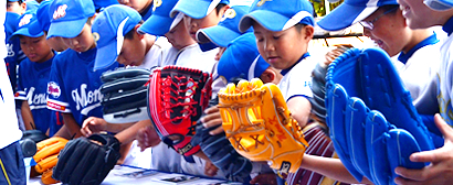 株式会社アシックス ベースボールのブース模様