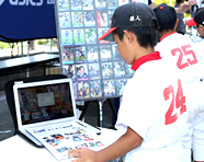 大興印刷様のブースの模様 野球カード