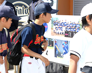 ロイド様のブースの模様 ウォールデコクロック