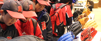 株式会社アシックス ベースボールのブース模様